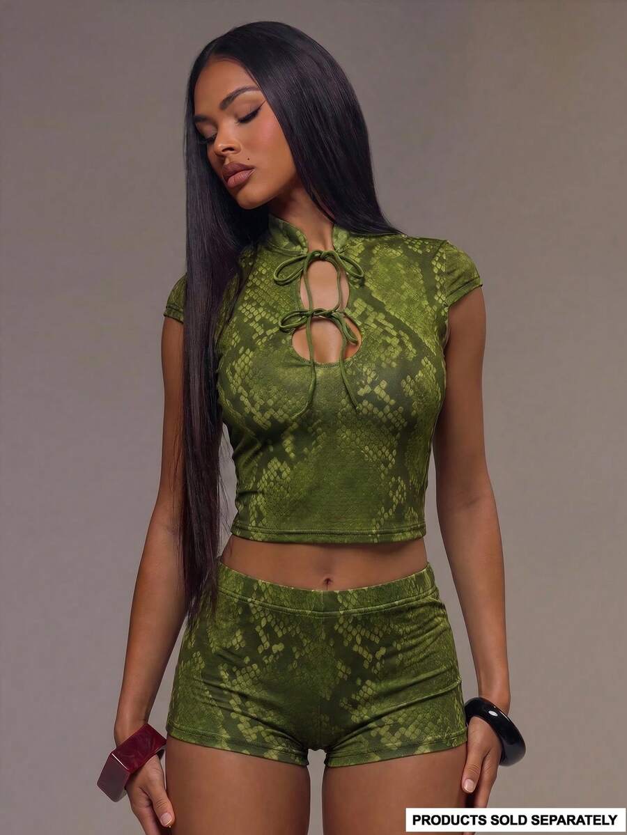 MUSERA Áo croptop tay ngắn in họa tiết, cổ khoét hình giọt nước, buộc dây đôi, ôm sát, phong cách cá tính, mùa thu, đi chơi, gợi cảm, màu đỏ thẫm. Thích hợp cho các dịp lễ, tiệc tùng, mùa xuân hè. - màu xanh lá - Xem 1