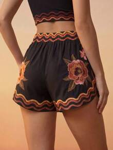 CAJUNI Quần short thể thao nữ in họa tiết hoa - màu đen - Xem 3
