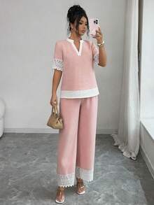 SHEIN Elenzya 女款優雅性感浪漫度假通勤高爾夫蕾絲飾邊寬鬆襯衫＋長褲兩件套，丁香紫夏季早午餐，粉色與白色 - 粉色 - 查看 1