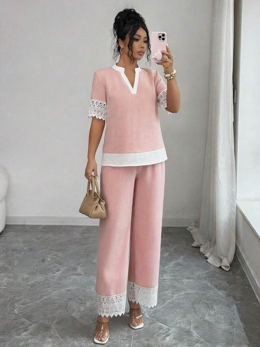 SHEIN Elenzya 女款優雅性感浪漫度假通勤高爾夫蕾絲飾邊寬鬆襯衫+長褲兩件套,丁香紫夏季早午餐,粉色與白色 - 粉色 - 查看 1