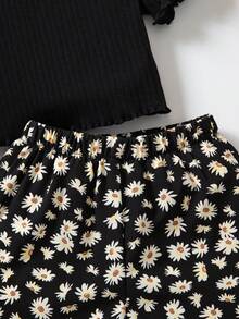 SHEIN 2pcs/Set Kaos Kasual Kerah Bulat Bergaris untuk Anak Perempuan dan Celana Pendek Motif Bunga Daisy - Hitam - View 7