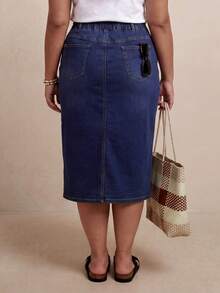 ELLERISSA Plus Size Dark Wash Denim Pencil Skirt With Front Split - Dark Wash - View 2