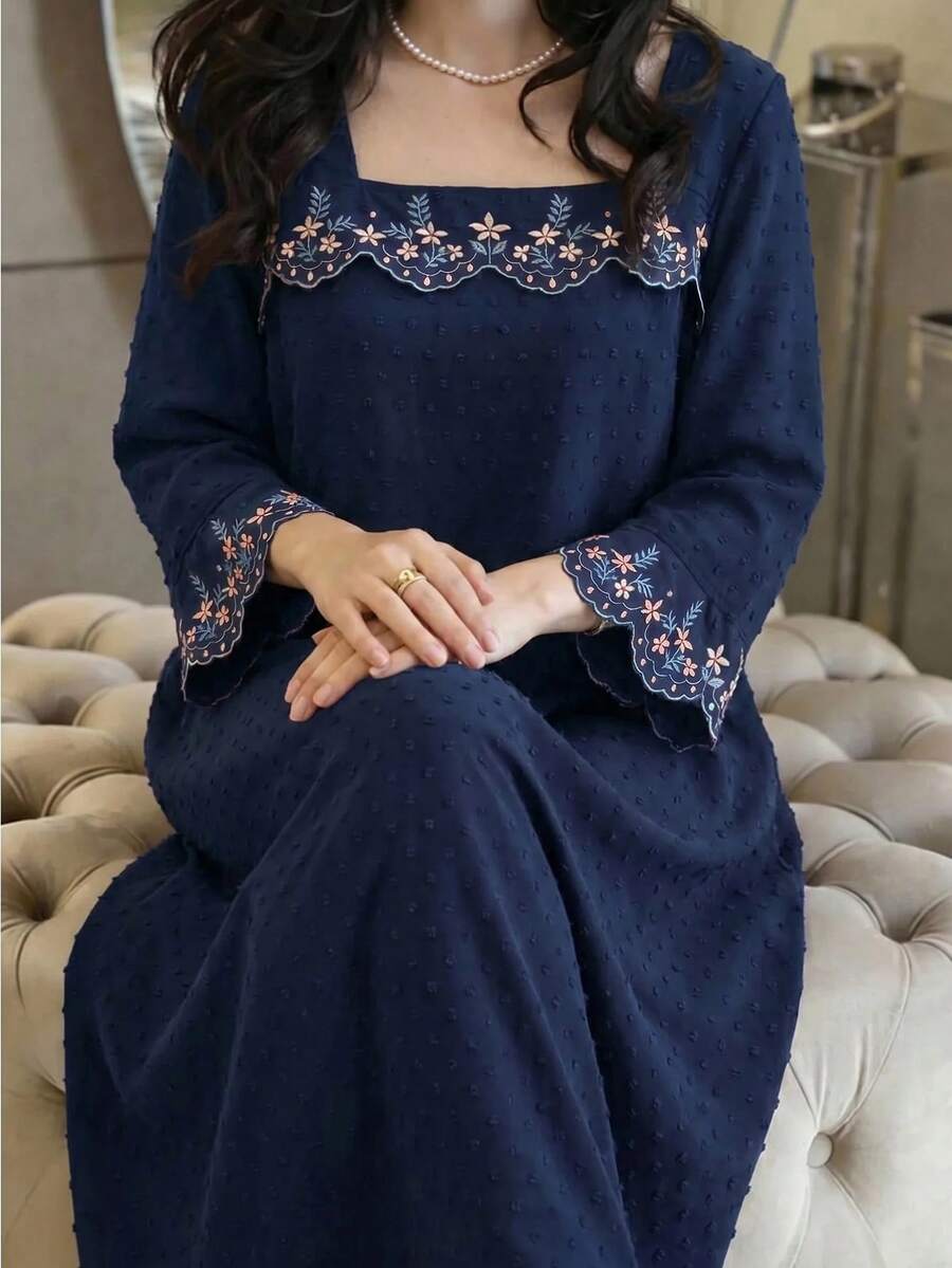 Al Najma 大码女式印花方领长袖阿拉伯风格连衣裙 - 藏蓝色 - 查看 1