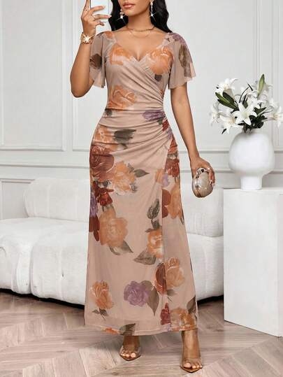 SHEIN Lady Váy nữ thanh lịch họa tiết hoa, cổ tim, eo nhún, phù hợp cho kỳ nghỉ hè