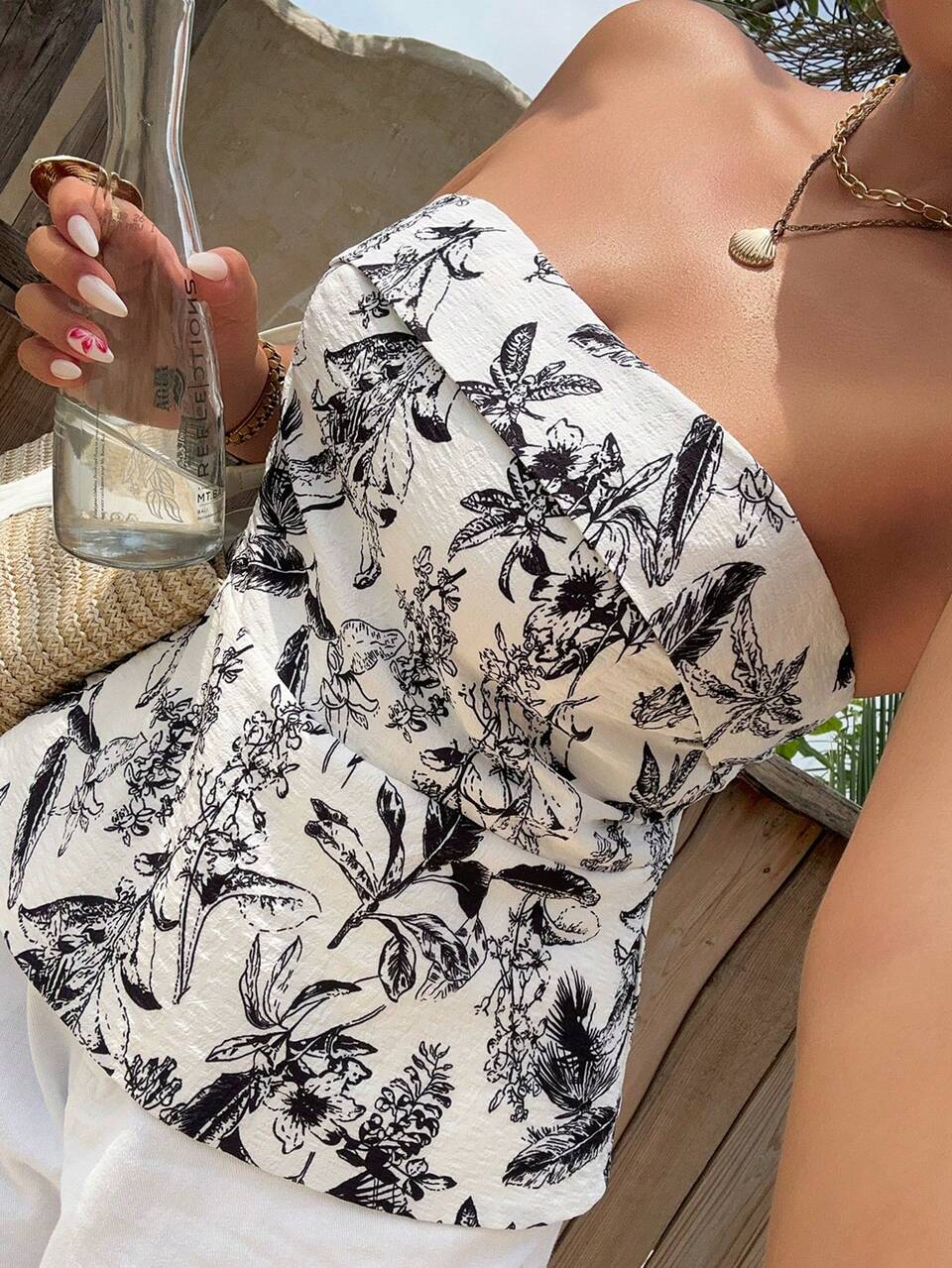 Dazy Plus Plus Size Women Floral Print Casual Vacation Cropped Tube Top, White, Spring/Summer Graphic Tee