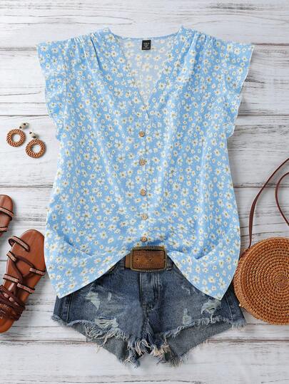 SHEIN Clasi Áo kiểu nữ cỡ lớn in họa tiết hoa cúc, cổ chữ V, cài cúc.
