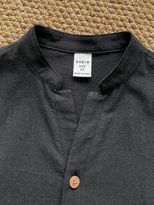 PrepCrw 两件装男童休闲运动套装，包括一件立领衬衫和一条裤子，采用纹理面料，适合儿童穿着，是男童返校的理想选择。套装也适合生日派对、晚宴、演出、婚礼、洗礼、开幕式等场合，日常穿着舒适，适合上学、旅行、运动，尤其适合春夏季节。 - 黑色 - 查看 4