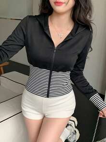 DAZY Áo khoác thể thao nữ dài tay có mũ trùm đầu, khóa kéo, kẻ sọc - màu đen - Xem 3