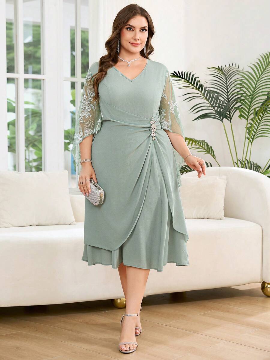 Reflora Plus Size Women Textured Metallic Rhinestone Buckle Ruched Lace Patchwork Dress Fall