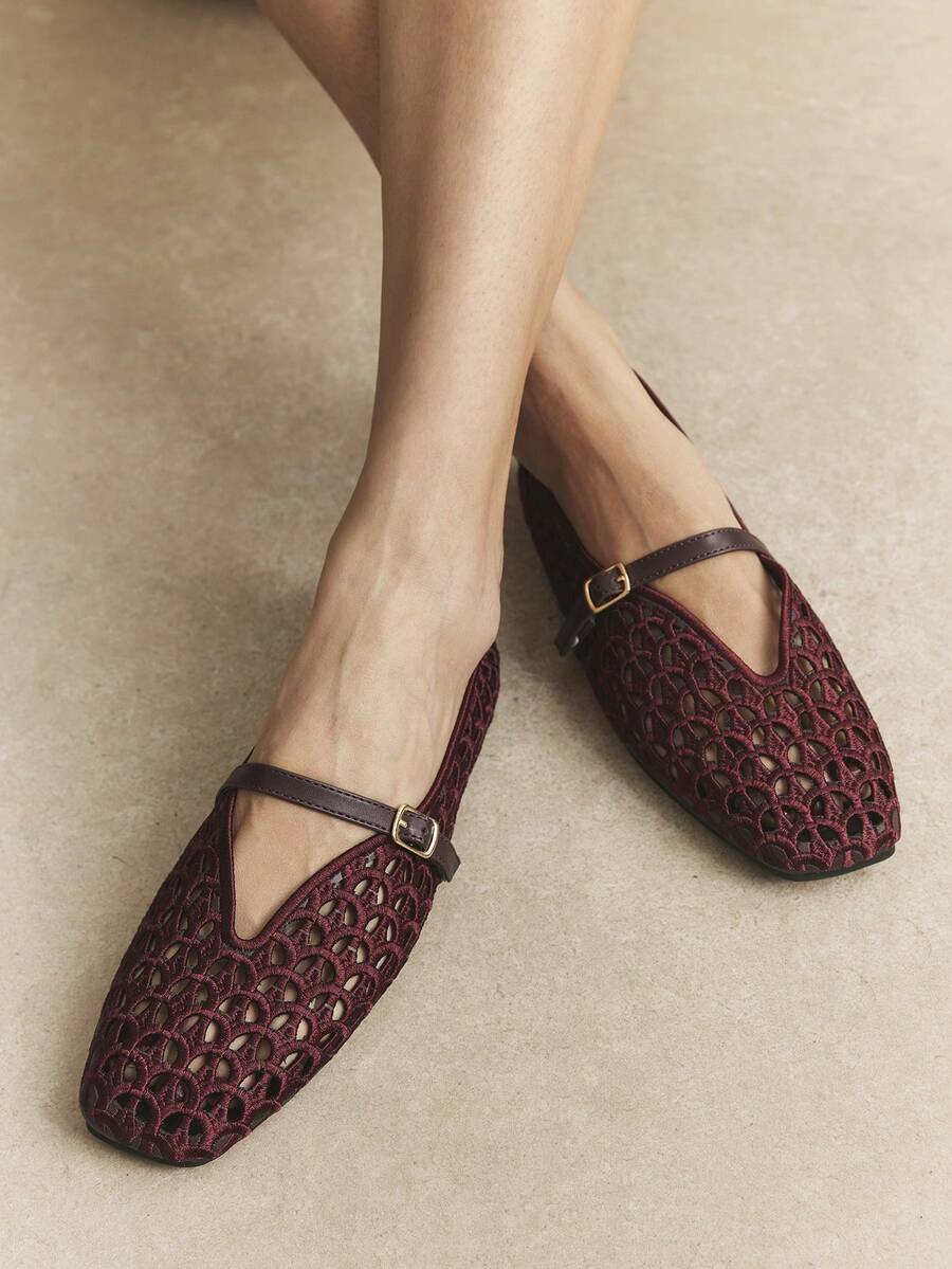 Rosivie Women Casual Versatile Commuter Hollow Embroidery Flats - Burgundy 3 - View 1