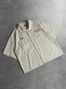 STYNVO Camisa de manga corta casual de verano para hombres con botones delanteros, rayas y bordado de letras - Beis - Ver 3