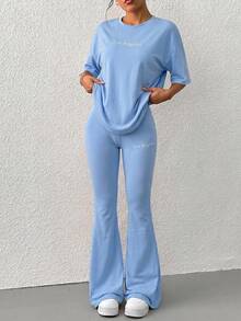 SHEIN EZwear 女士字母印花短袖T恤和喇叭裤休闲两件套 - 淺藍色 - 查看 3