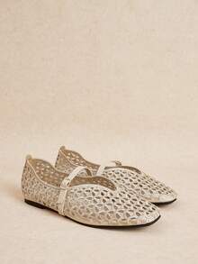 Rosivie Women Casual Versatile Commuter Hollow Embroidery Flats - Apricot 3 - View 3
