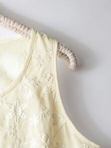 SHEIN LUNE CURVE 大码女式春夏刺绣无袖圆领修身背心，百搭时尚 - 杏色 - 查看 5