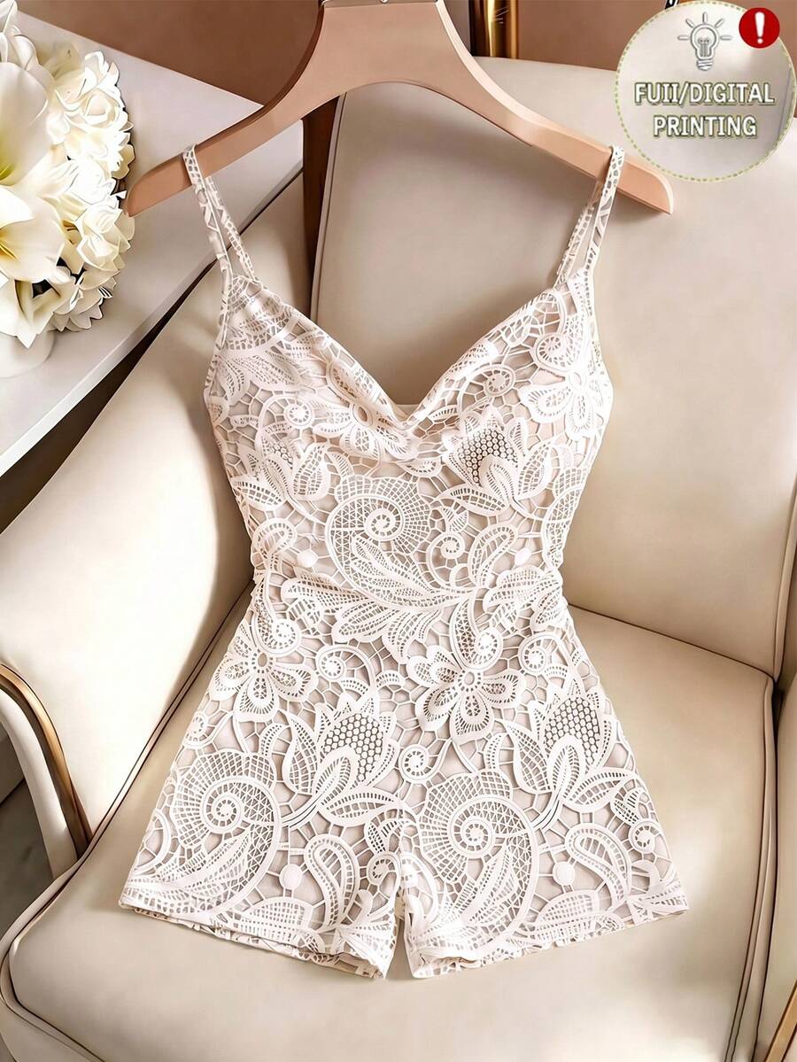 SHEIN Franclia 歐美新款時尚細肩帶挖領無袖修身性感印花女款連身褲，女款春夏連身褲，無袖上衣，春季服飾，夏季穿搭，度假，外出，Y2K，春季，夏季，返校，休閒，海灘，商務，百搭，性感，女款杏色連身褲，蕾絲印花連身褲 - 杏色 - 查看 1