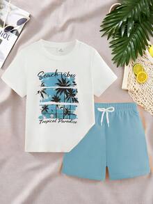 SHEIN Streecool Kids 男童休闲椰树标语印花短袖圆领T恤和短裤套装（2件套），适合夏季日常休闲穿着、度假、海滩度假。 - 淺藍色 - 查看 4