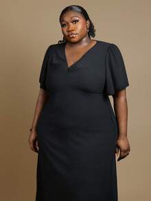 CurvyTilda Große Größen Lässig Elegantes Resort V-Ausschnitt Tailliertes A-Linien Kleid Für Frauen Elegantes Damen Midi Kleid Fließendes Kleid Frühling Bis Sommer Schwarz, Für Sanduhr-Körperform - Schwarz - Übersicht 1