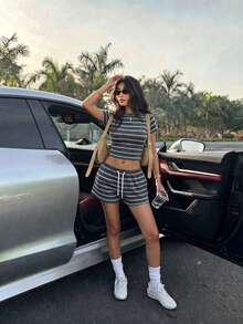 Muchica Bộ áo thun và quần short nữ kiểu dáng thường ngày, họa tiết kẻ sọc cổ điển, trang phục mùa hè cho phái nữ. - Nhiều màu - Xem 3