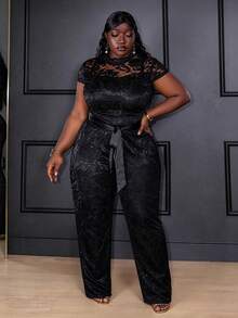 CurvyTilda Bộ jumpsuit mùa thu mới, gợi cảm, thích hợp cho hẹn hò, sinh nhật, tiệc tùng, tiệc chiêu đãi, trở lại trường học, phong cách sinh viên, đi chơi hàng ngày, cơ bản, đa năng, thường ngày, du lịch biển, xu hướng hot, phong cách đường phố, thanh lịch, đi làm, công sở thường ngày. Jumpsuit màu đen trơn, thiết kế dây ren, cổ cao, cỡ vừa, jumpsuit cỡ lớn, trang phục ngày Valentine. - màu đen - Xem 2