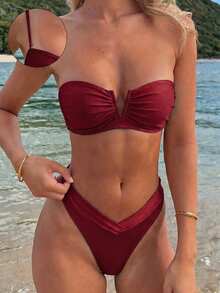 Swim Vcay Nuevo conjunto de bikini de 2 piezas de Swim Chiccia, estilo elegante y minimalista para vacaciones en la playa. Top bandeau con detalle de escote en V y tirante halter desmontable, Bottom con corte alto en V. Acabado satinado brillante de tela elástica y de secado rápido. Perfecto para vacaciones de verano, fiestas en la piscina, vacaciones en la playa, festivales de música, bodas y atuendos de primavera. - Burdeos - Ver 3