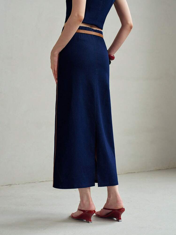 NAVY BLUE BELTED REGULAR FIT DENIM SKIRT