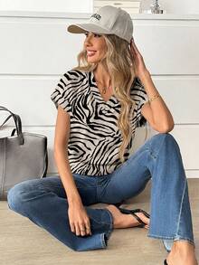 Easowa Women's V-Neck Printed T-Shirt, Versatile For Summer,Summer Top - Multicolor - View 2