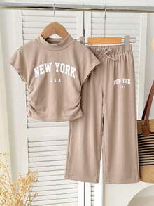 SHEIN 少女字母印花圓領套頭短袖上衣與長褲套裝 - 彩色 - 查看 8