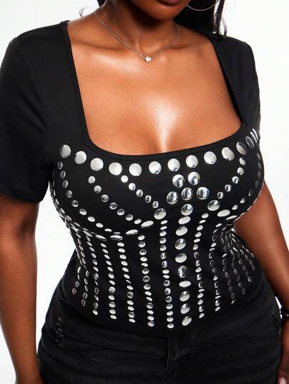 SHEIN SXY Plus Size Square Neck Short Sleeve Fashionable Fitted Summer T-Shirt