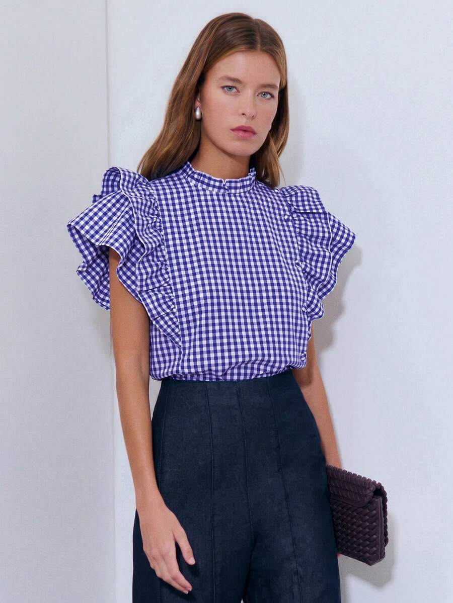 Nöista Blusa a cuadros rosa con mangas de volantes. Presenta mangas de volantes con volantes, un cuello alto y un estampado a cuadros, creando un estilo dulce y retro. Tiene un fuerte sentido del estilo y es perfecto para el uso en primavera y verano. Es un artículo versátil y práctico para vacaciones y ocasiones casuales. - Azul - Ver 1