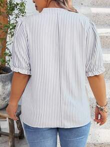 SHEIN CURVE+ Plus Size Women's Casual V-Neck Short Sleeve White Shirt, Spring/Summer Bussines Office - Multicolor - View 2