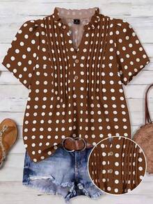 SHEIN LUNE Plus Size Heart Print Fabric Ruffle Collar V-Neck Front Opening Puff Sleeve Short Sleeve Women Blouse, Suitable For Valentine's Day - Brown - View 1