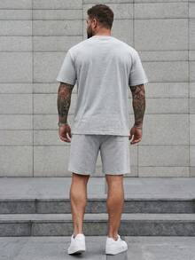 男裝加大碼字母印花短袖t恤和短褲套裝 - 淺灰色 - 查看 2