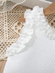 SHEIN Genkimix Kids Spring Summer Girls Toddler White Ribbed Ruffle Trim Camisole Fine Vertical Ribbed Fabric Layered Ruffle Trim Neckline Straps Gentle Sweet Girl Vibe - White - View 5