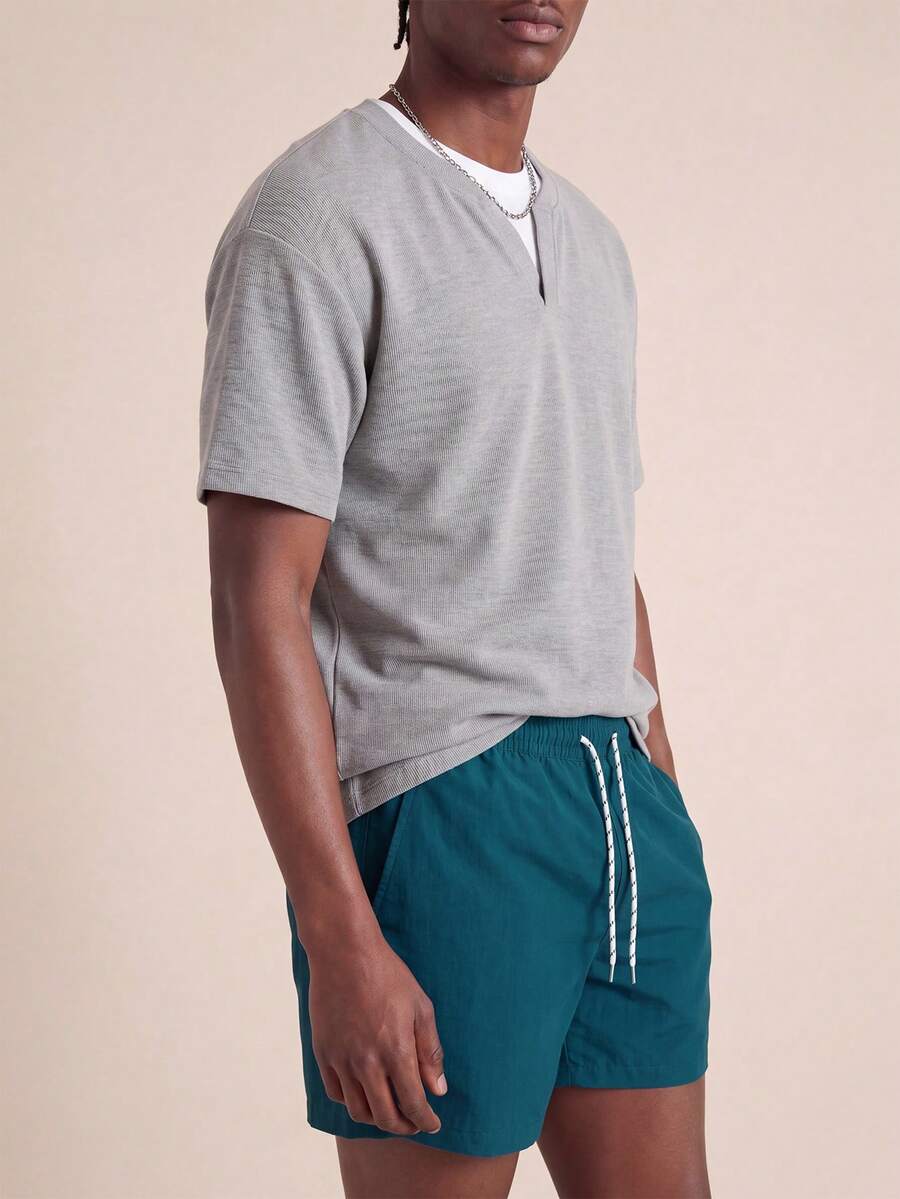 Zalmeno Men Solid Color Drawstring Waist Beach Shorts For Vacation And Leisure - Dark Green - View 1