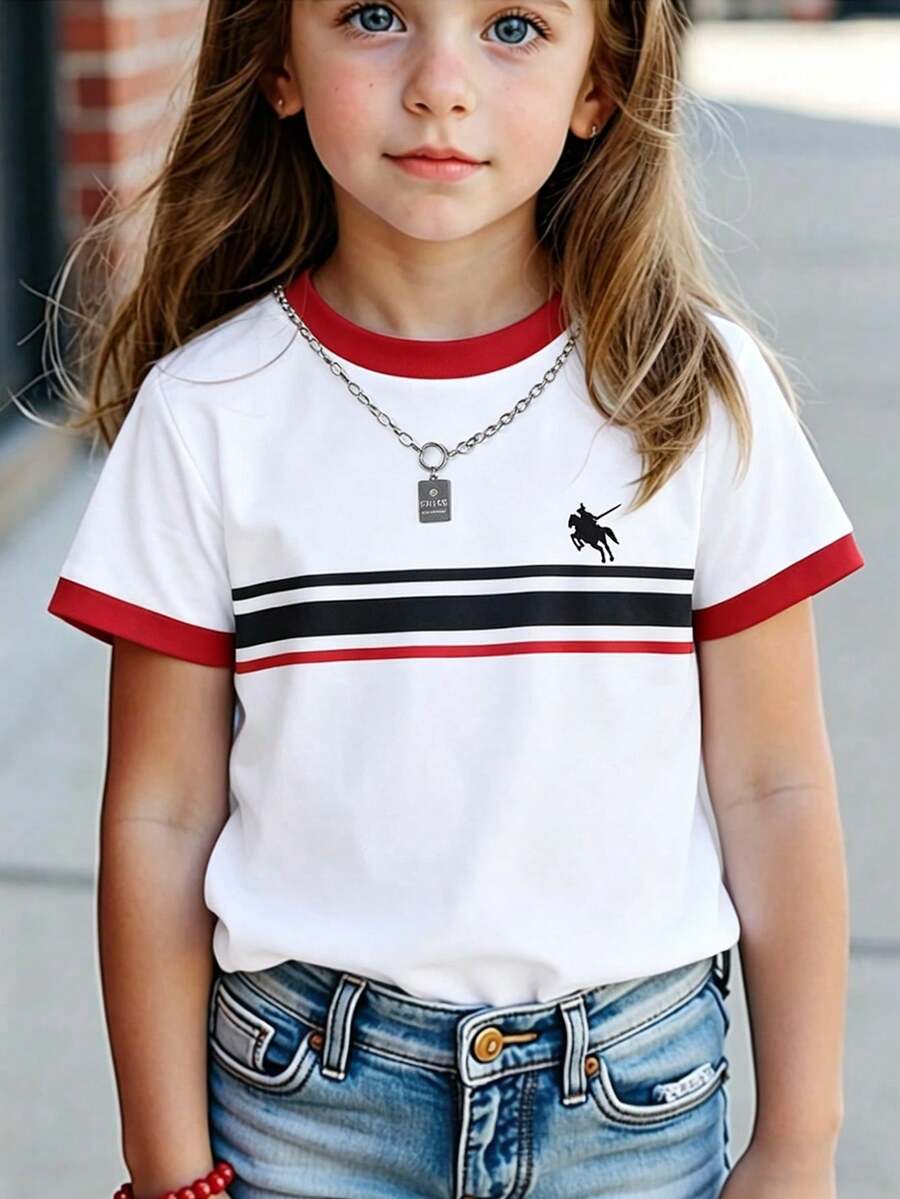 Elladie kids 兒童夏季短袖T恤,極簡復古風:白色底色配紅黑對比條紋,領口與袖口飾以紅色滾邊,經典且活力;右胸小馬刺繡裝飾增添精緻細節,避免單調。百搭版型易於搭配,適合牛仔褲或裙子,春夏季嬰幼兒的百搭清爽單品~ - 白色 - 查看 1