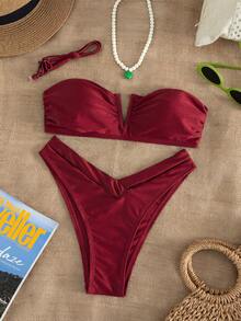 Swim Vcay Nuevo conjunto de bikini de 2 piezas de Swim Chiccia, estilo elegante y minimalista para vacaciones en la playa. Top bandeau con detalle de escote en V y tirante halter desmontable, Bottom con corte alto en V. Acabado satinado brillante de tela elástica y de secado rápido. Perfecto para vacaciones de verano, fiestas en la piscina, vacaciones en la playa, festivales de música, bodas y atuendos de primavera. - Burdeos - Ver 2