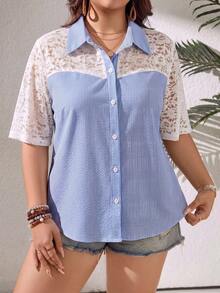 SHEIN LUNE CURVE 大码女式夏季蓝色条纹拼接白色蕾丝度假衬衫 - 藍色 - 查看 3
