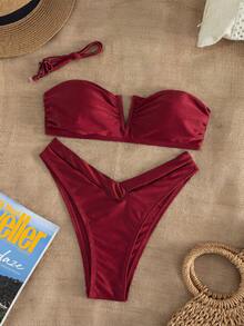 Swim Vcay Nuevo conjunto de bikini de 2 piezas de Swim Chiccia, estilo elegante y minimalista para vacaciones en la playa. Top bandeau con detalle de escote en V y tirante halter desmontable, Bottom con corte alto en V. Acabado satinado brillante de tela elástica y de secado rápido. Perfecto para vacaciones de verano, fiestas en la piscina, vacaciones en la playa, festivales de música, bodas y atuendos de primavera. - Burdeos - Ver 4