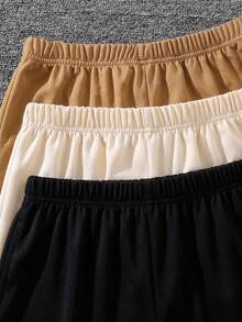 SHEIN 6件套青少年男童舒适休闲金属项链装饰圆领短袖T恤和短裤两件套，高性价比多件套装，适合户外玩耍、街头摄影、派对和休闲活动。 - 彩色 - 查看 5