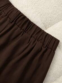GlowEve CURVE Celana Panjang Wanita Ukuran Besar dengan Pinggang Warna Kontras dan Potongan Lurus untuk Musim Gugur - Coffee Brown - View 4
