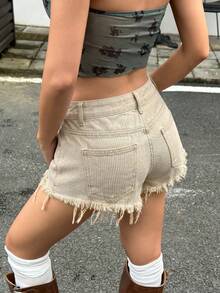 Rivivi 女士做旧毛边口袋纽扣牛仔短裤 - 杏色 - 查看 2
