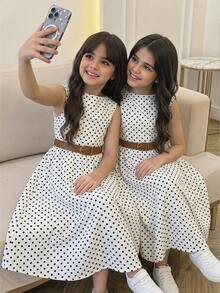 Firerie Kids Firerie Kids Đầm nữ trẻ trung, thanh lịch, cổ đứng, vai rớt, họa tiết chấm bi màu mơ, dáng xòe, cổ chữ V, thích hợp đi làm. - Đen và trắng - Xem 5