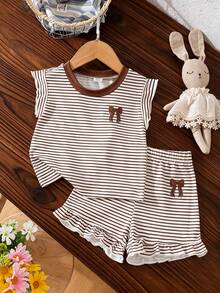 SHEIN Genkimix Kids 2件/套 女嬰幼童 0-3歲 春夏休閒日常度假 紋理針織彩色條紋荷葉袖圓領T恤與短褲套裝 - 咖啡棕 - 查看 2
