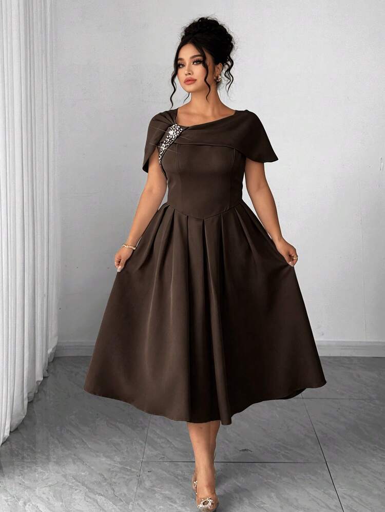 brown formal dress plus size Ever-Pretty Satin Empire Waist Maxi Fall Wedding Guest with Pockets This gown Brown Plus Size Dresses -