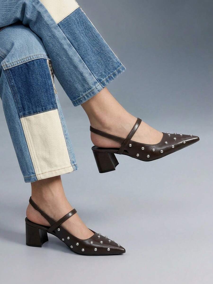 CUCCOO GRLICON Talons hauts décoratifs de style punk locomotive pour femmes avec rivets pointus marron. Tenue à la mode Y2K, parfaite pour les vacances, l'été et les voyages. - Tabac - Voir 1