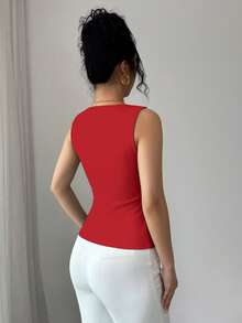 SHEIN Elenzya 女士夏季休闲通勤简约纯色不对称领口金属装饰开衩下摆修身背心 - 紅色 - 查看 2
