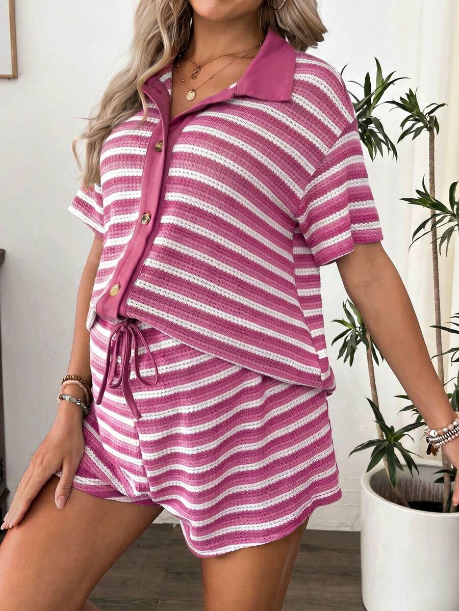 SHEIN 2 piezas Conjunto de maternidad - Camisa a rayas degradadas con pantalones cortos con cordón elástico en la cintura - Rosa Fucsia - Ver 1