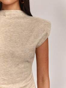 SHEIN BAE Damen Lässig Plissee Boot-Ausschnitt Gepolsterte Schulter Bluse, geeignet für Arbeit, Pendeln, Lässig, Lehrerin, Beige Top, Outdoor-Kleidung - Beige - Übersicht 7
