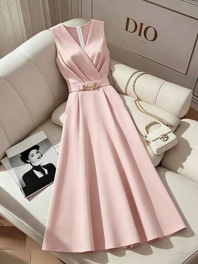 Franclia Women's Solid Light Pink V-Neck Sleeveless Mid-Length Dress, Elegant Waist Belt With Gold Chain Buckle, Suitable For Casual And Commute Occasions, Flowing Skirt, Spring/Summer Collection
