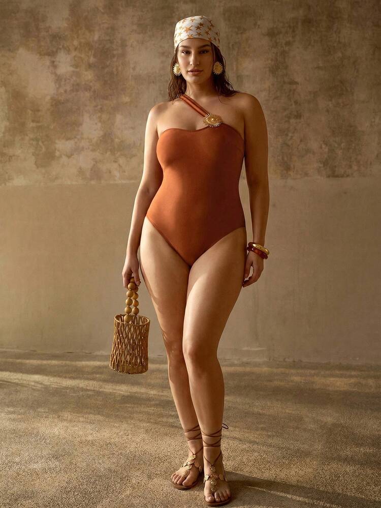 PLUS SIZE WOMEN'S SUMMER BEACH VACATION METALLIC SUN DECOR ONE-PIECE SWIMSUIT